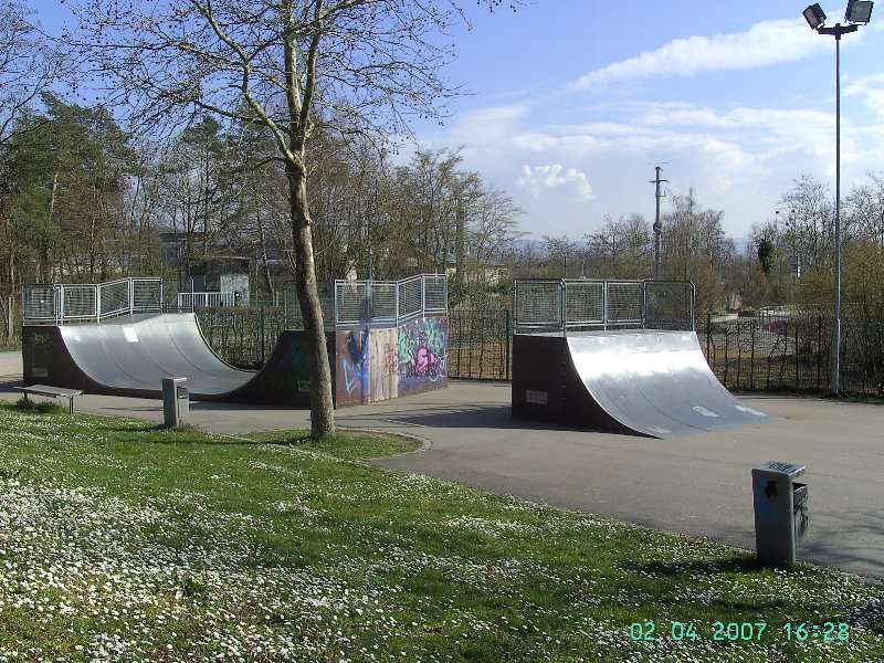 Spot-Beschreibung Skatepark Weil am Rhein (beim Sportzentrum)