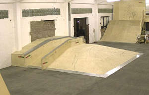 Wermelskirchen, Skatehalle Rollrausch, Pyramide