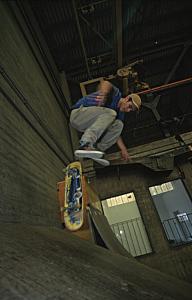 Trick: Nollie-180-Backside-Kickflip