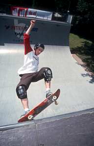 Fahrer: Moritz Erian, Frontside Grind